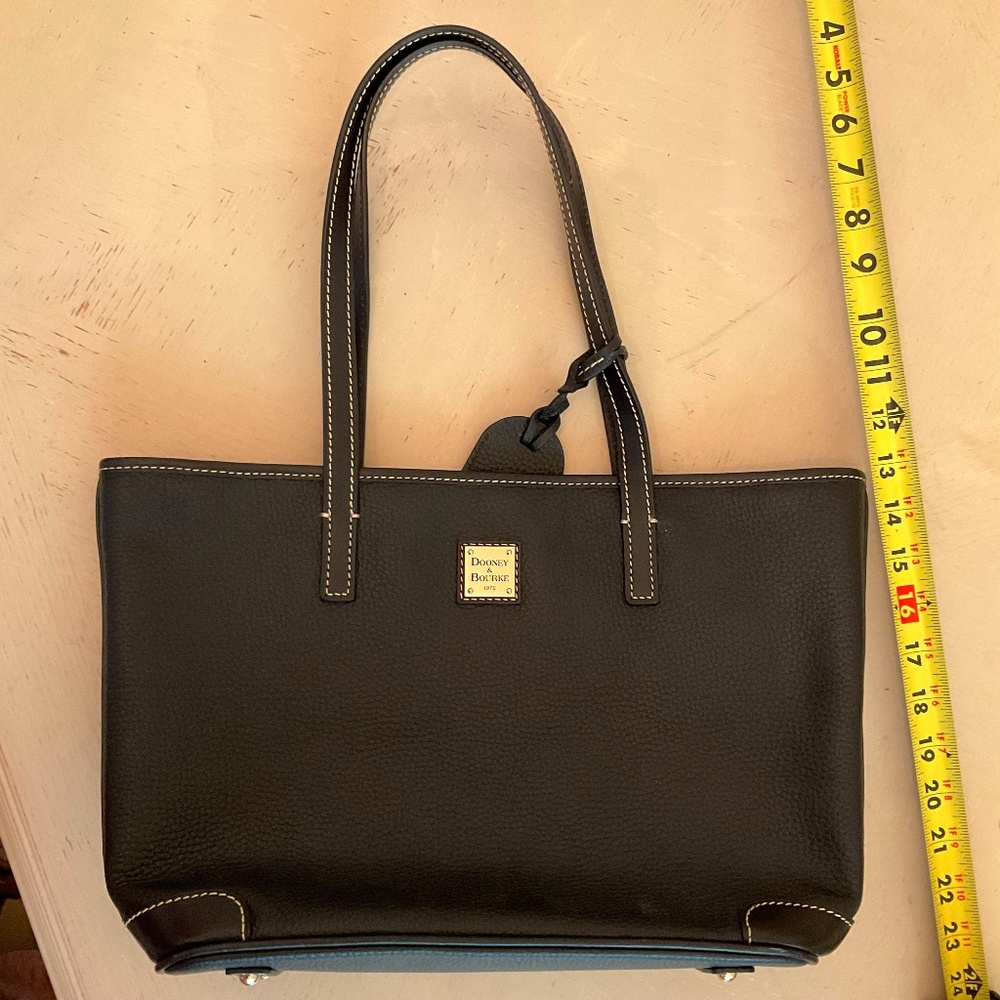 Dooney & Bourke medium Black Leather Tote. Like new condition